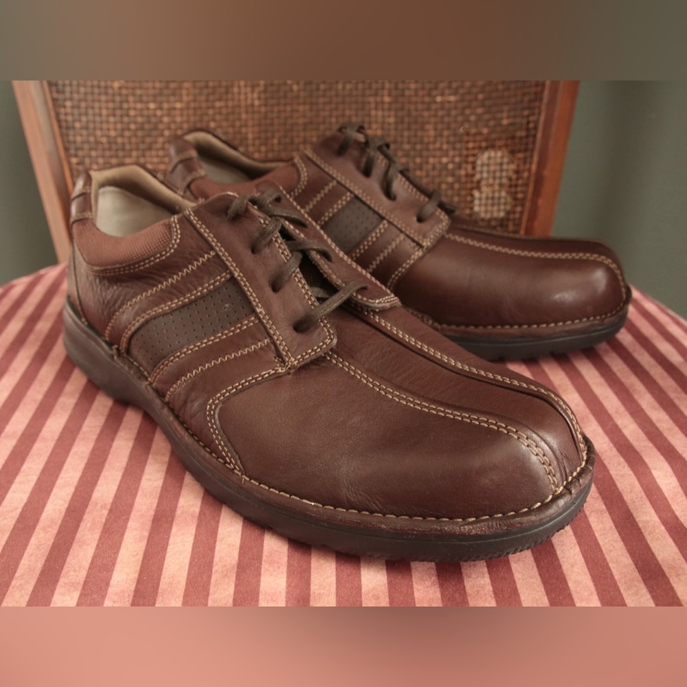 Clarks Dark Brown Leather Oxfords